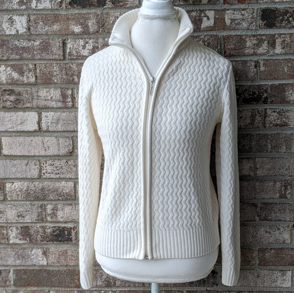 DRESS BARN ZIP UP SWEATER